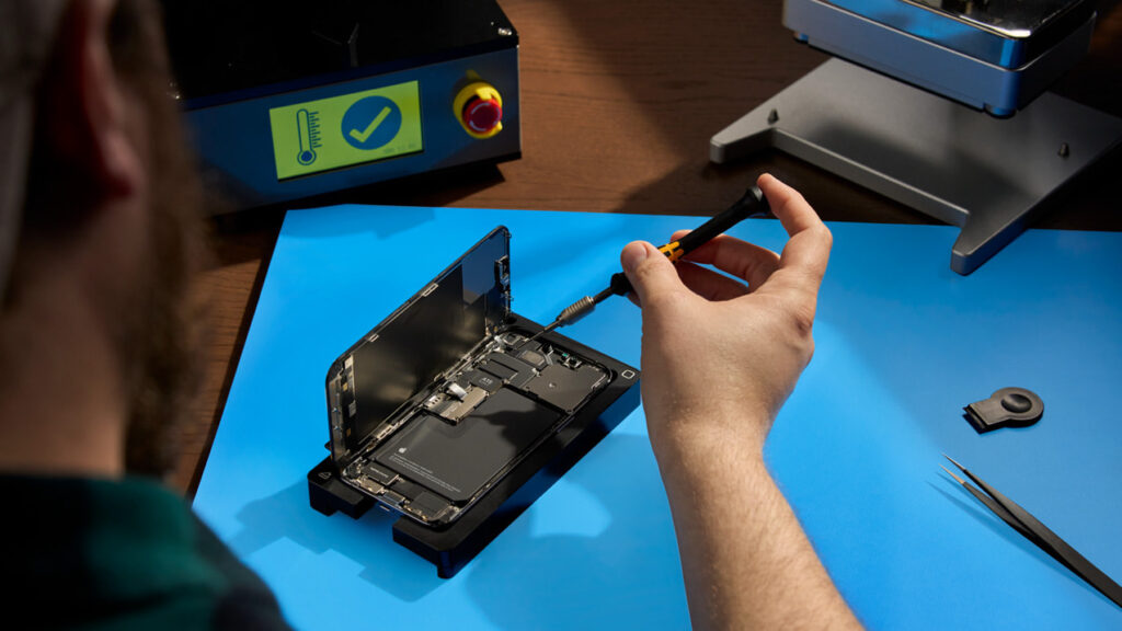 Choosing The Best iPhone Repair Shop In Corstorphine