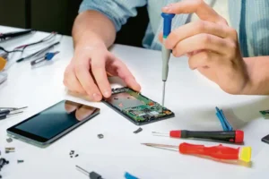 Swollen Phone Battery: Warning Signs and What to Do